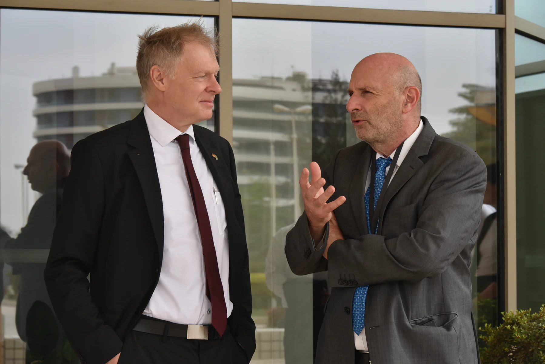 Conversation between partners at the venue